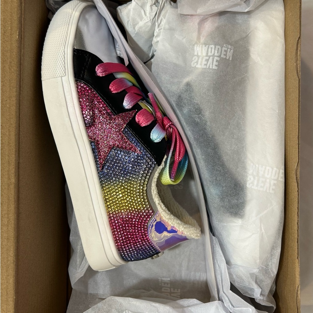 Steve Madden Girls Jrezume Sneaker - NEW NEVER WORN - size 13 youth